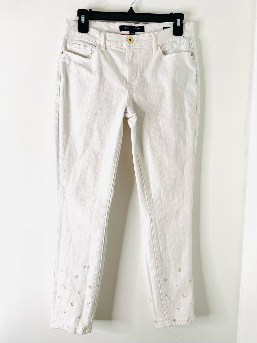 Tommy Hilfiger White Greenwich Floral Eyelet Embroidered Ankle Jeans